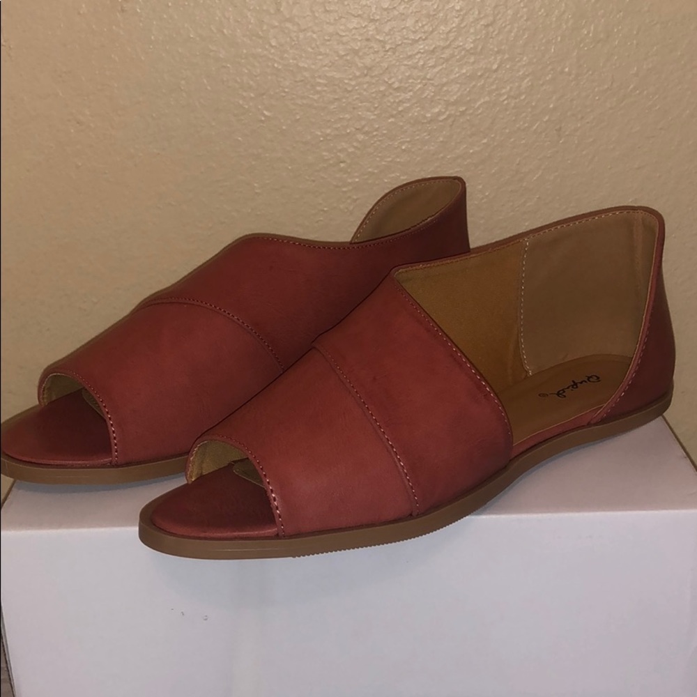 Open toe ballerina flats